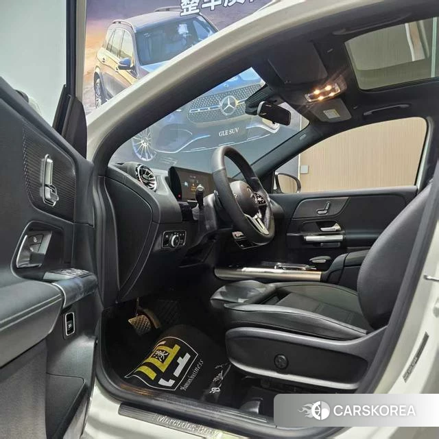 Mercedes-Benz GLA 2021 Белый из Китая, фото 4