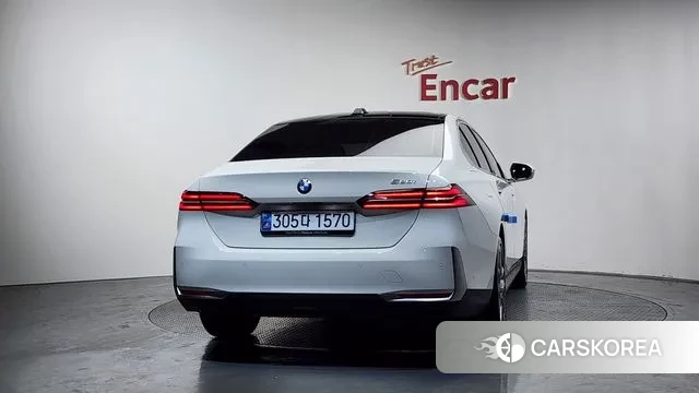 BMW 5 Series (G60) id 3721091 из Кореи 14