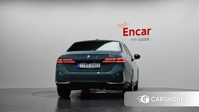 BMW 5 Series (G60) id 4607464 из Кореи 25
