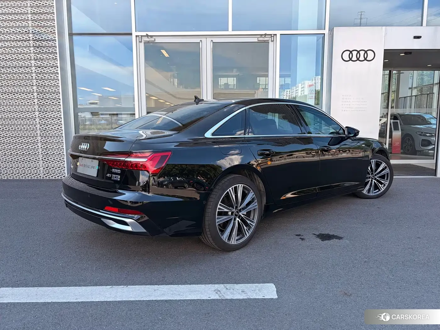 Audi A6L id 4649340 из Китая 11