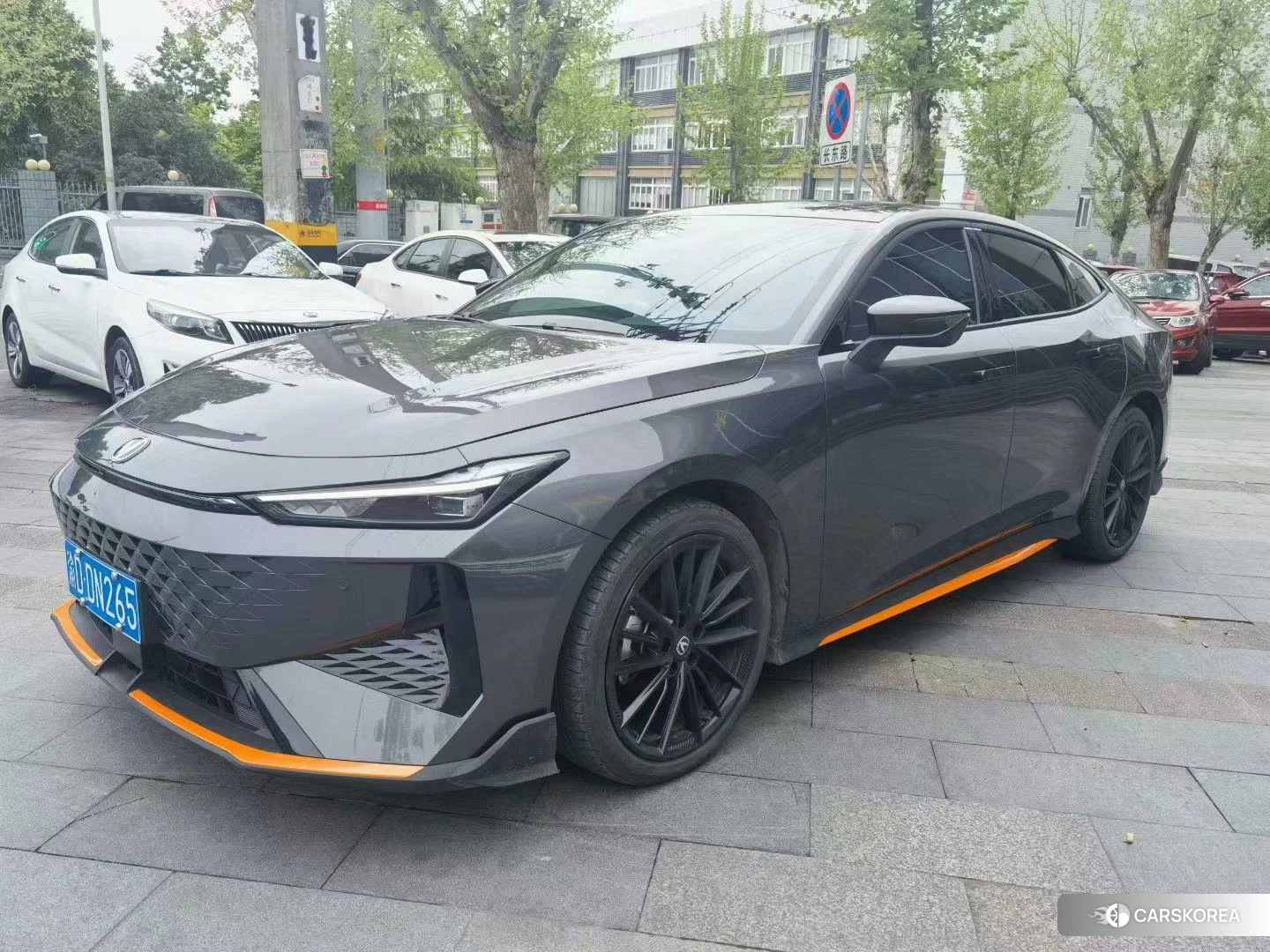 Chang'an UNI-V 2024 Темно-серый из Китая, фото 3