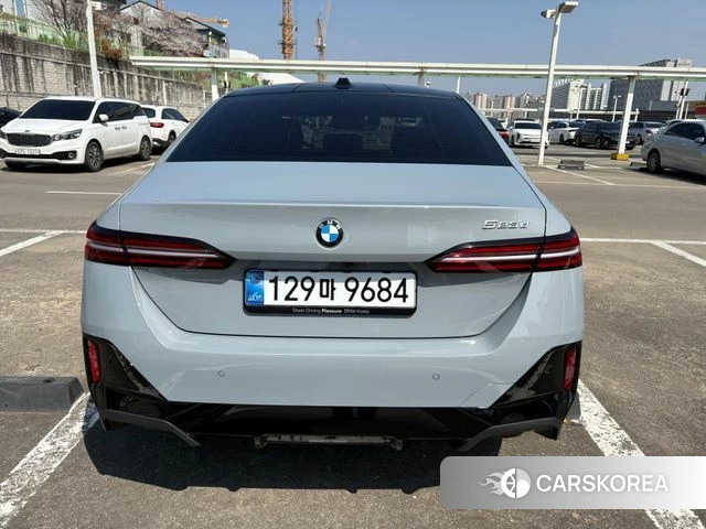 BMW 5 Series (G60) id 3889166 из Кореи 14