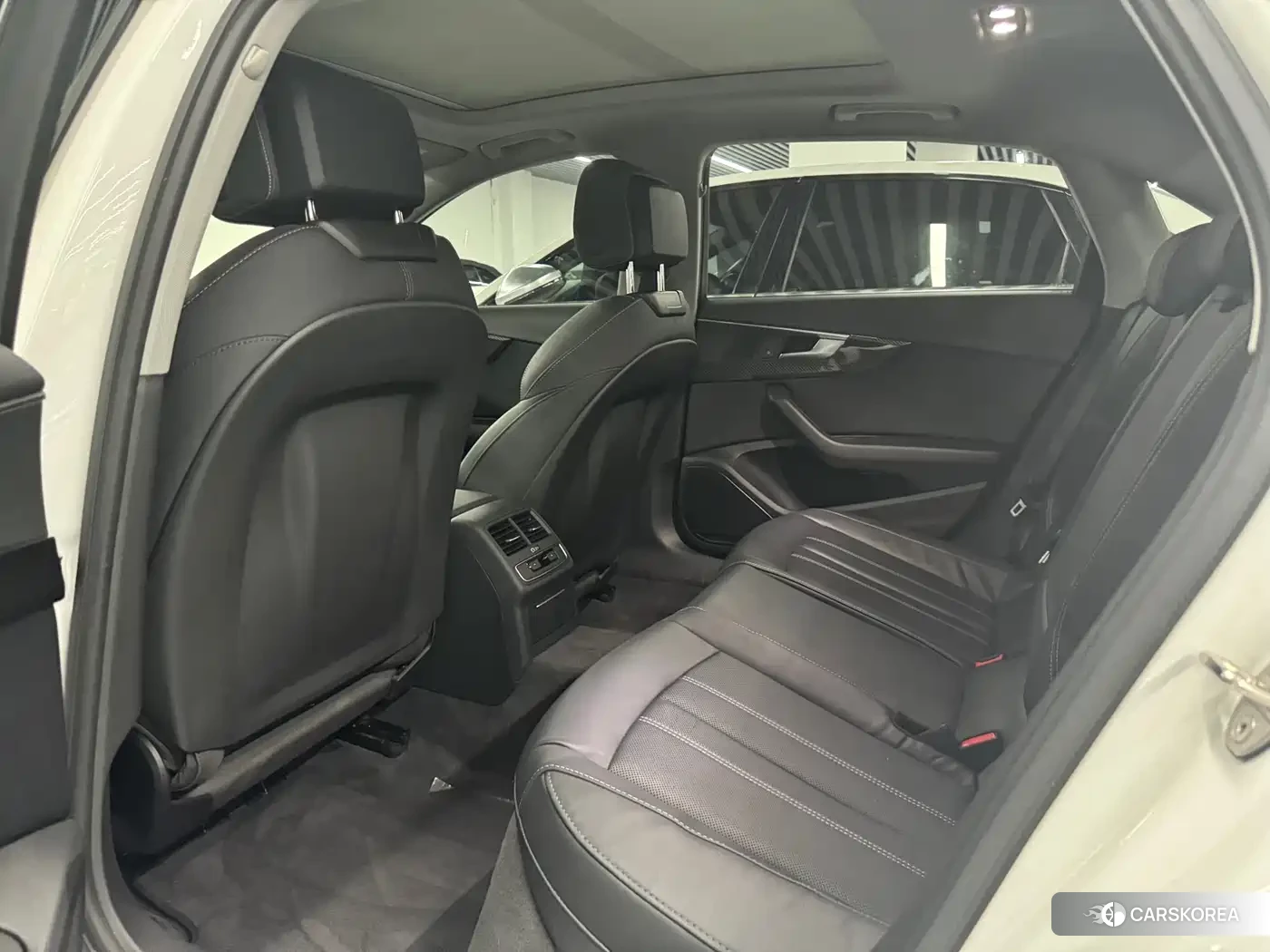 Audi A4L 2021 Белый из Китая, фото 6