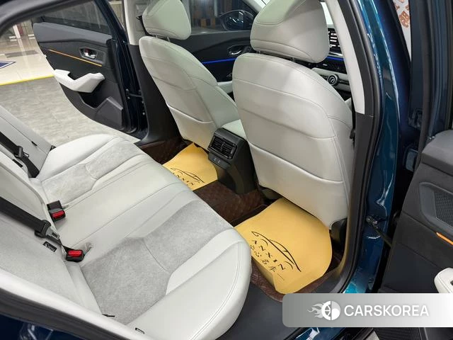Honda Accord PHEV id 4259584 из Китая 13