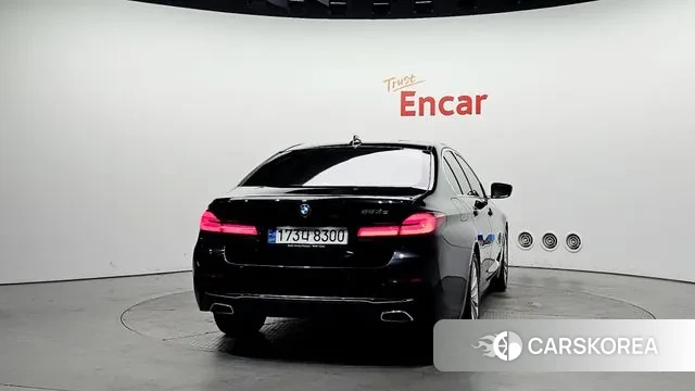 BMW 5 Series (G30) id 3582521 из Кореи 14