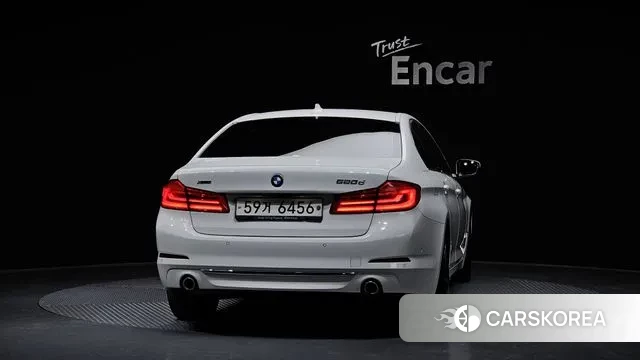 BMW 5 Series (G30) id 3578472 из Кореи 14