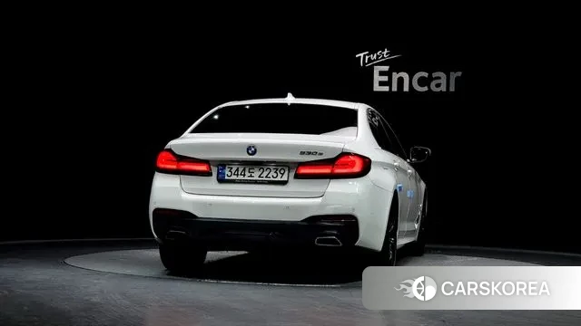 BMW 5 Series (G30) id 3493416 из Кореи 14