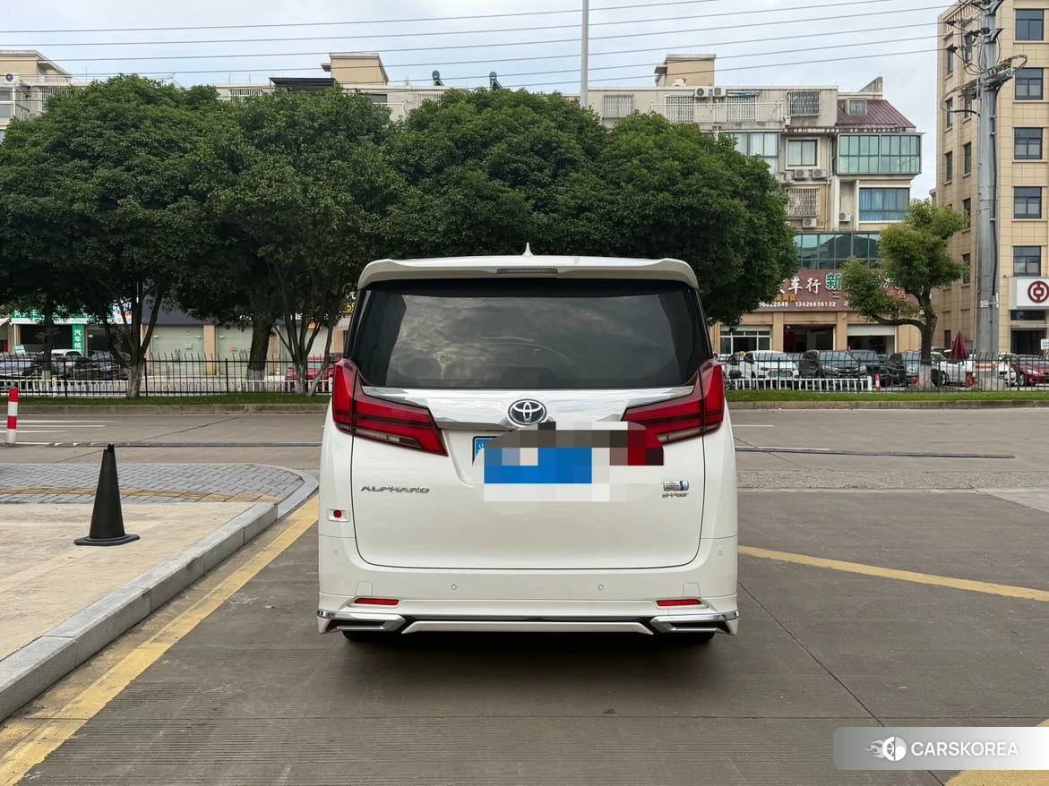 Toyota Elfa 2021 Белый из Китая, фото 4