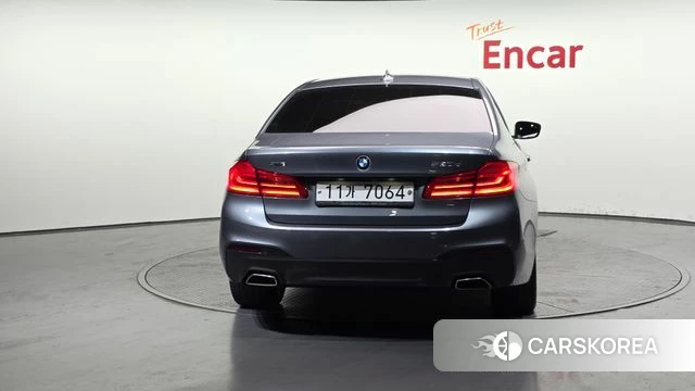 BMW 5 Series (G30) id 4020545 из Кореи 14