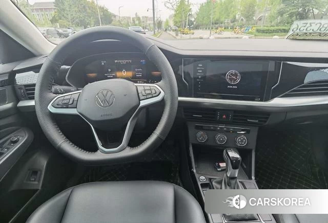 Volkswagen Passat id 4274272 из Китая 18