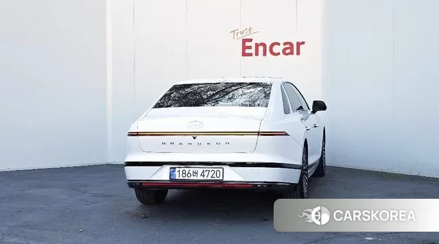 Hyundai Grandeur Hybrid (GN7) id 3502812 из Кореи 14