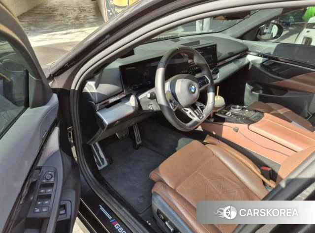 BMW 5 Series (G60) 2024 Серый из Кореи, фото 4