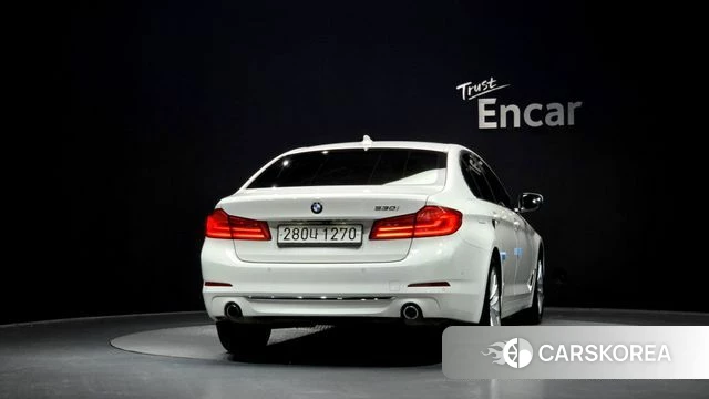 BMW 5 Series (G30) id 4390097 из Кореи 32