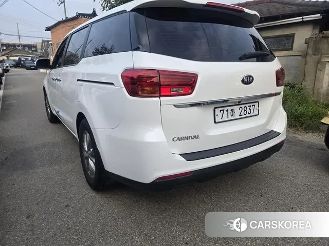 Kia The New Carnival id 3236303 из Кореи 9