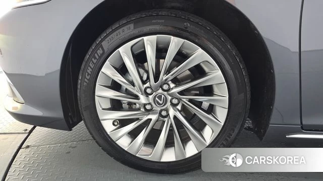 Lexus ES300h 7th generation id 3914073 из Кореи 14