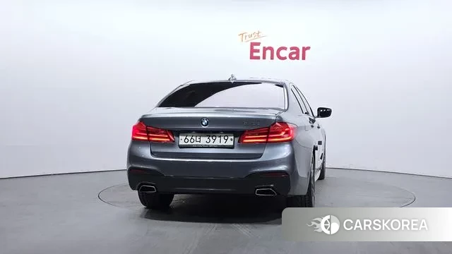 BMW 5 Series (G30) id 3469907 из Кореи 14