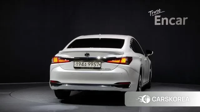 Lexus ES300h 7th generation id 3241534 из Кореи 14