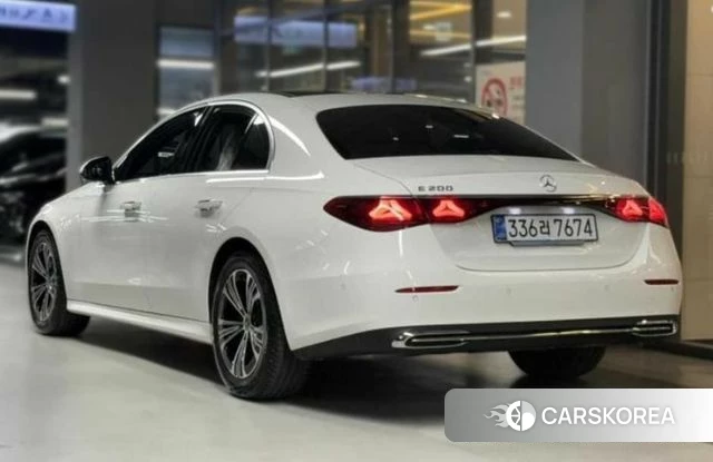 Mercedes-Benz E-Class W214 2025 Белый из Кореи, фото 4