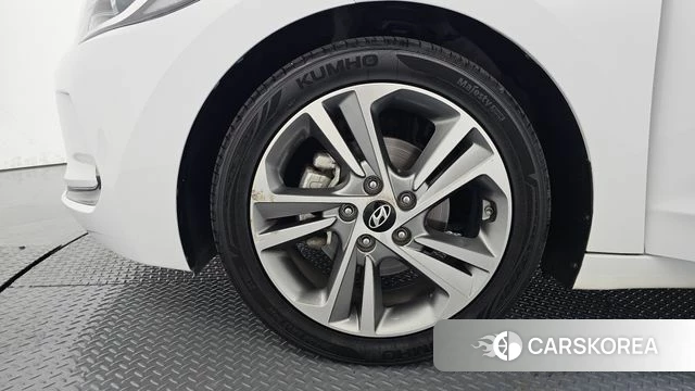 Hyundai Avante AD id 4557949 из Кореи 25