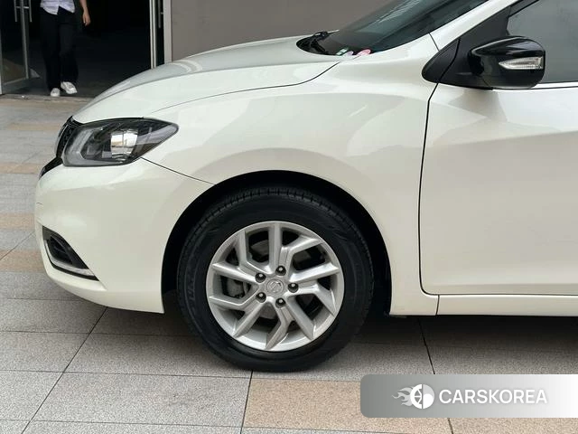 Nissan TIIDA id 4277390 из Китая 21