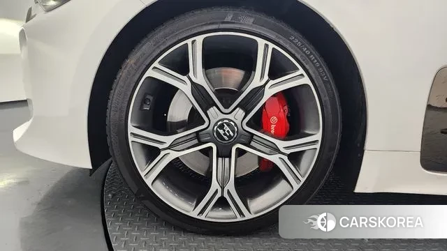 Kia Stinger id 3661981 из Кореи 14