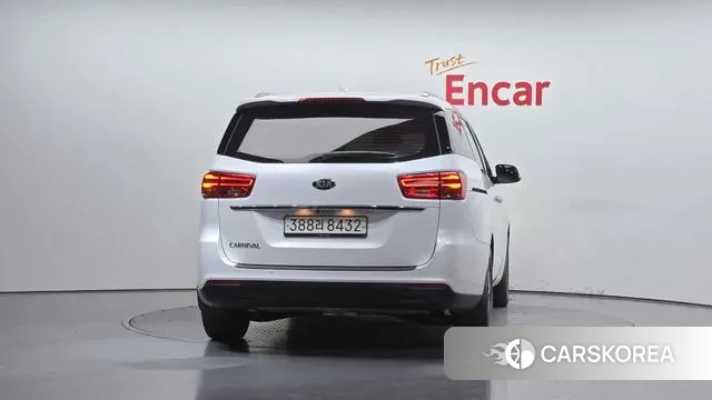 Kia The New Carnival id 3330401 из Кореи 14