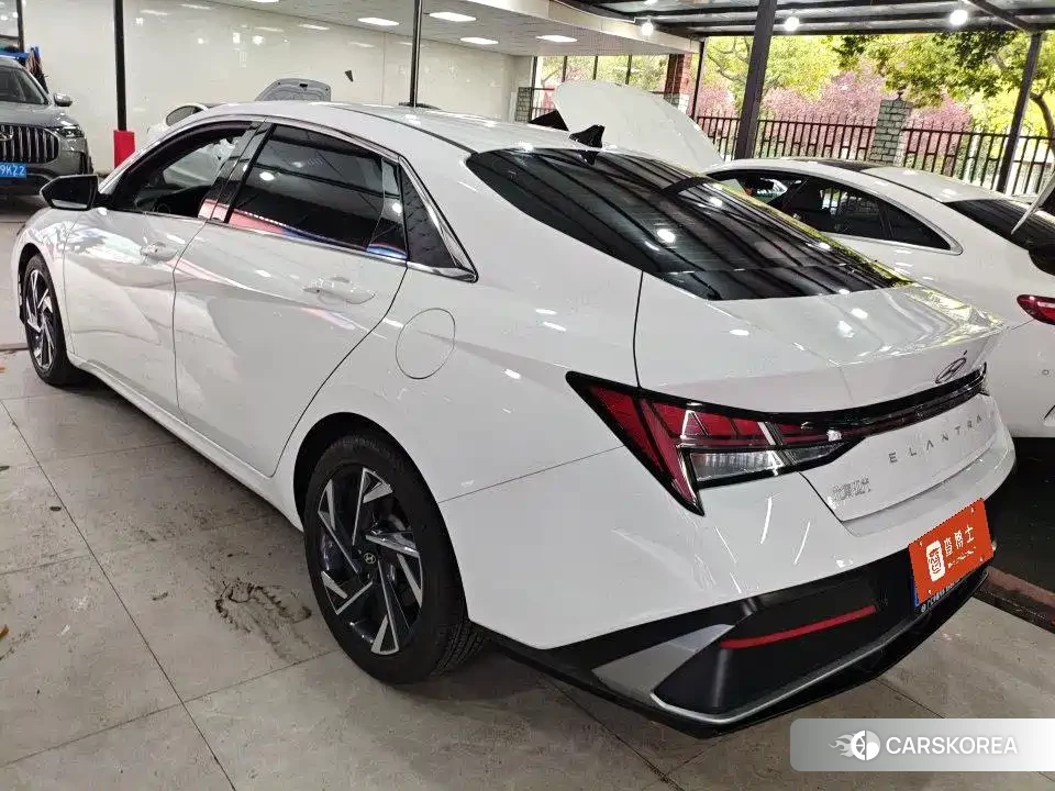 Hyundai Elantra 2024 Белый из Китая, фото 4