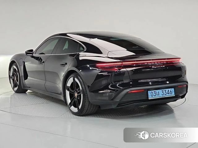 Porsche Taycan id 4493725 из Кореи 14