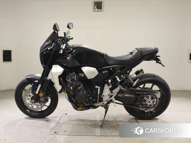 Проданный Honda CB1000R 2020 из Японии, фото 2