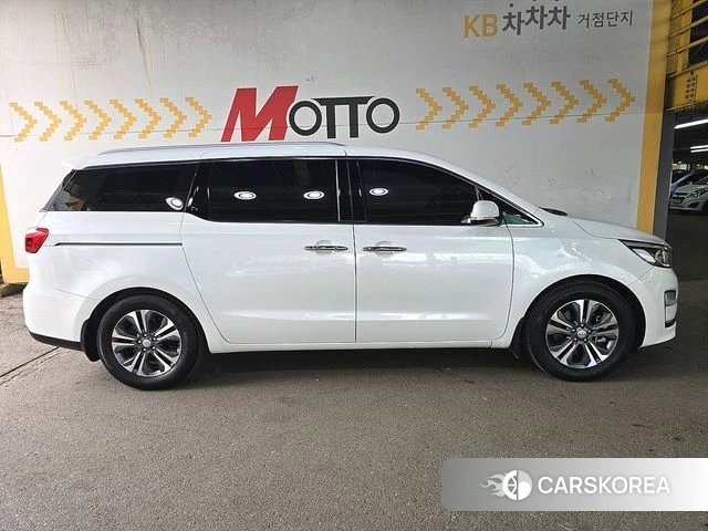 Kia The New Carnival id 4581484 из Кореи 14