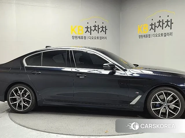 BMW 5 Series (G30) id 3282595 из Кореи 12