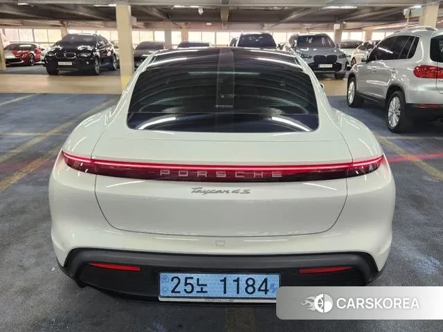 Porsche Taycan id 3463403 из Кореи 13