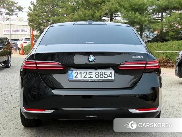 BMW 5 Series (G60) id 3863881 из Кореи 14