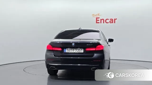 BMW 5 Series (G30) id 3360516 из Кореи 14