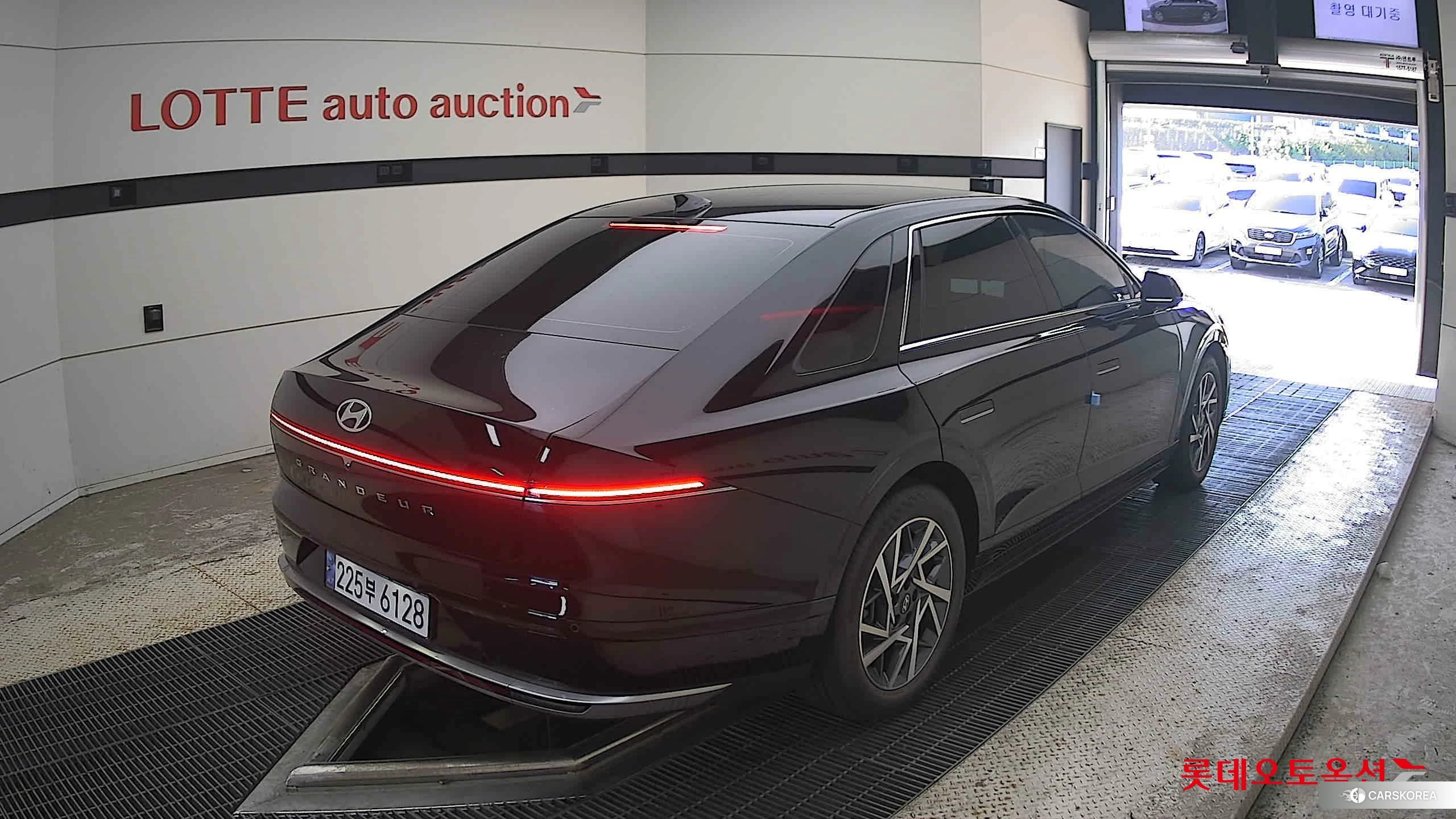 Hyundai Grandeur Hybrid id 4679307 из Кореи 30