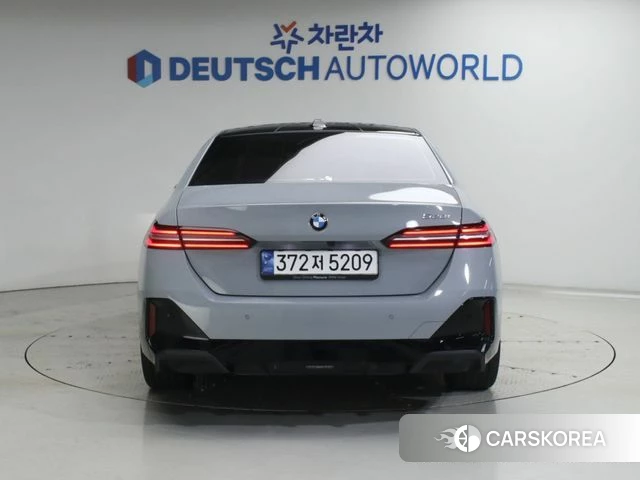 BMW 5 Series (G60) id 4725379 из Кореи 8