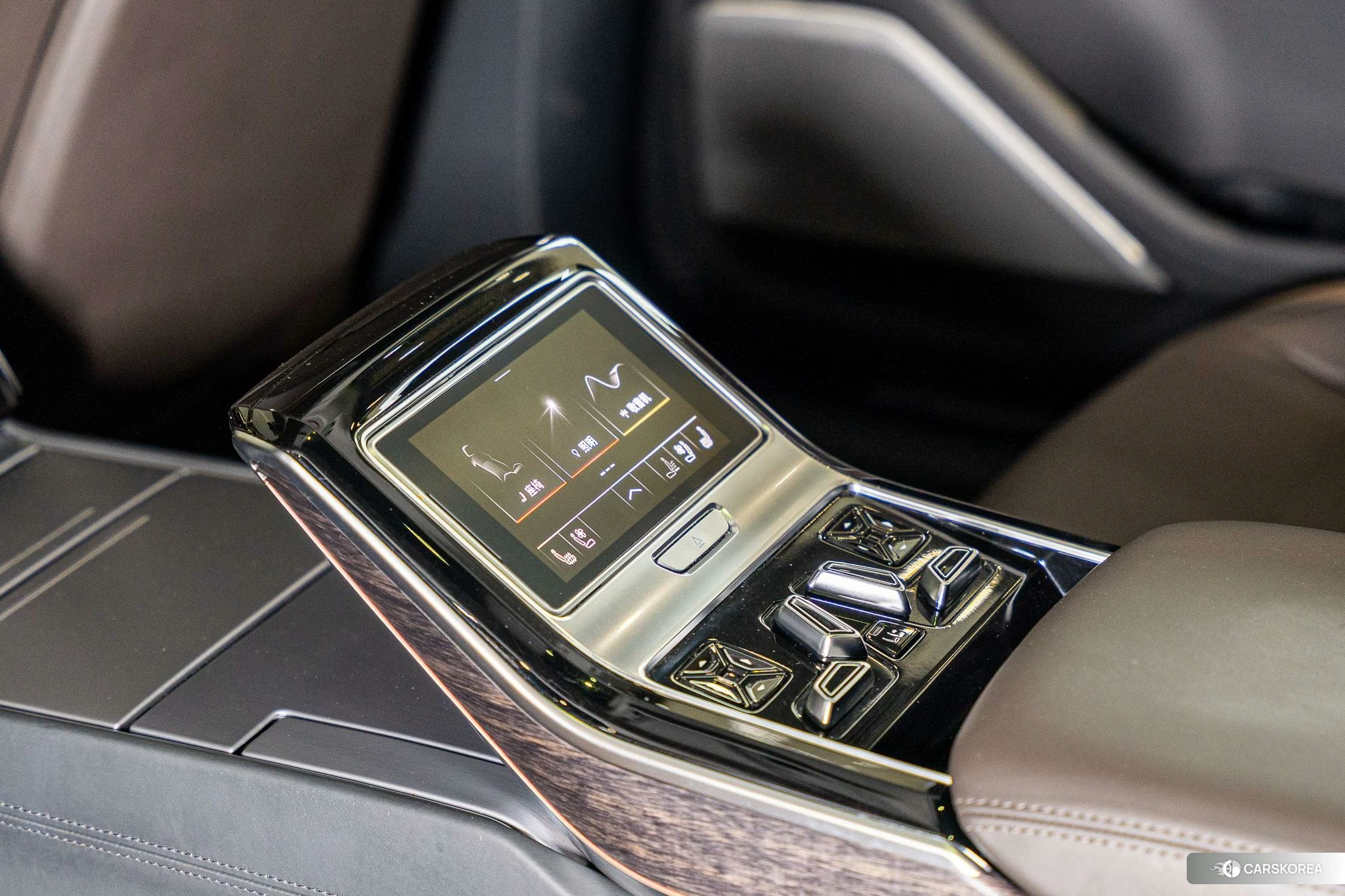 Audi A8 id 4487260 из Китая 17