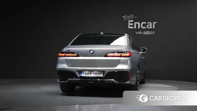 BMW 7 Series (G70) id 4222561 из Кореи 25