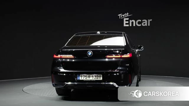 BMW 7 Series (G70) id 4343403 из Кореи 27