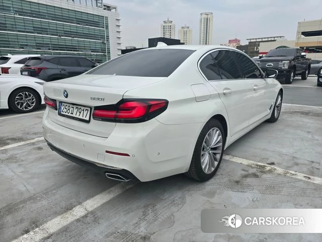 BMW 5 Series (G30) id 3858825 из Кореи 9