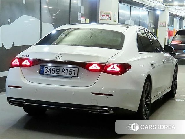 Mercedes-Benz E-Class W214 id 4681840 из Кореи 14
