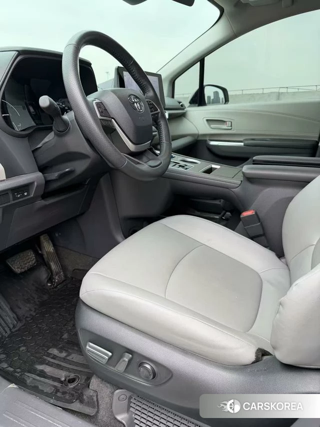 Toyota Grevia 2024 Белый из Китая, фото 4