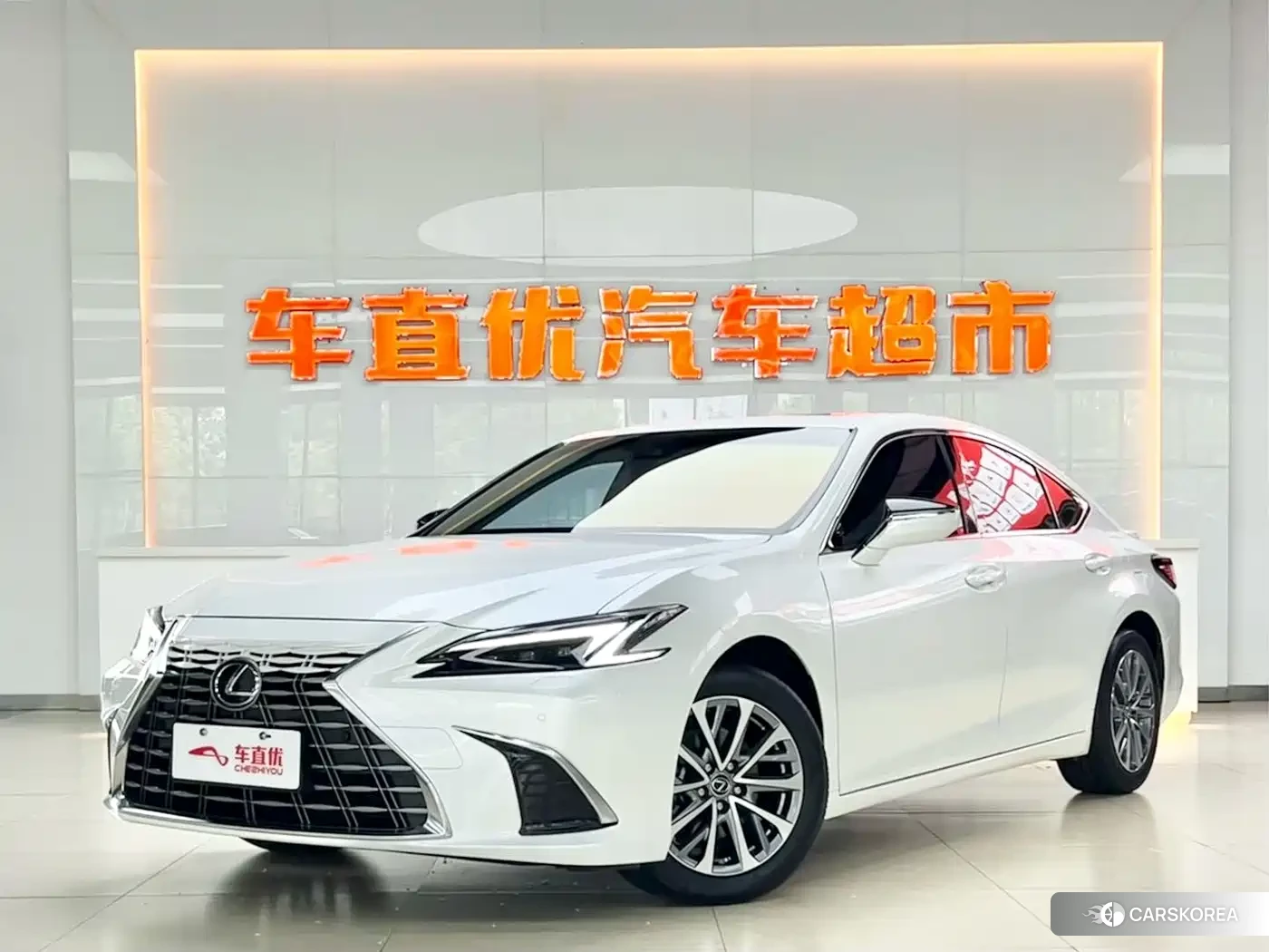 Lexus ES id 4570498 из Китая 21