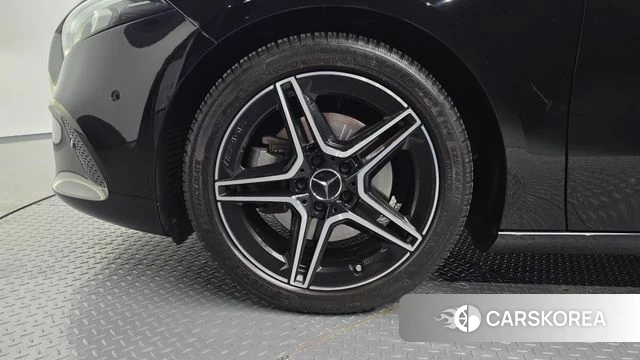Mercedes-Benz A-Class W177 id 4642069 из Кореи 24