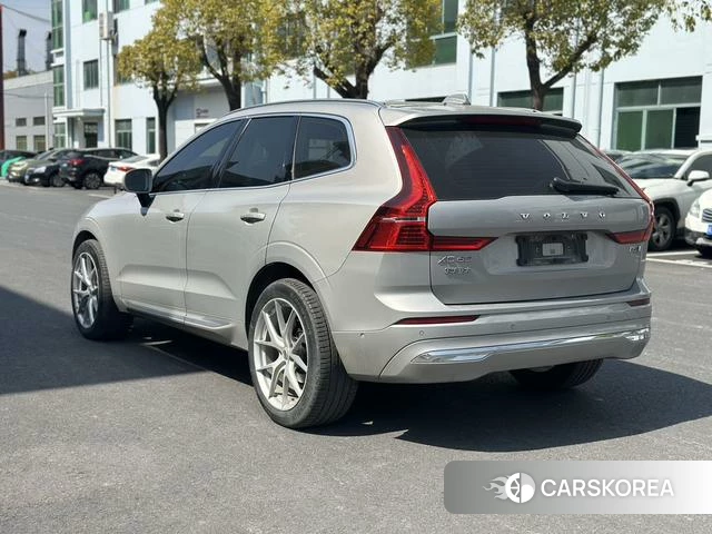Volvo XC60 2021 Серебристо-серый из Китая, фото 4