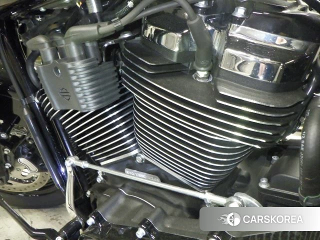 Engine photo