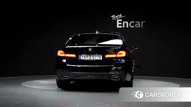 BMW 5 Series (G30) id 3405534 из Кореи 14