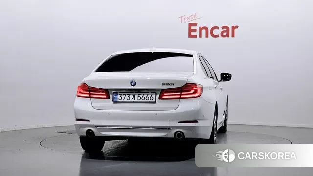 BMW 5 Series (G30) id 3574024 из Кореи 14