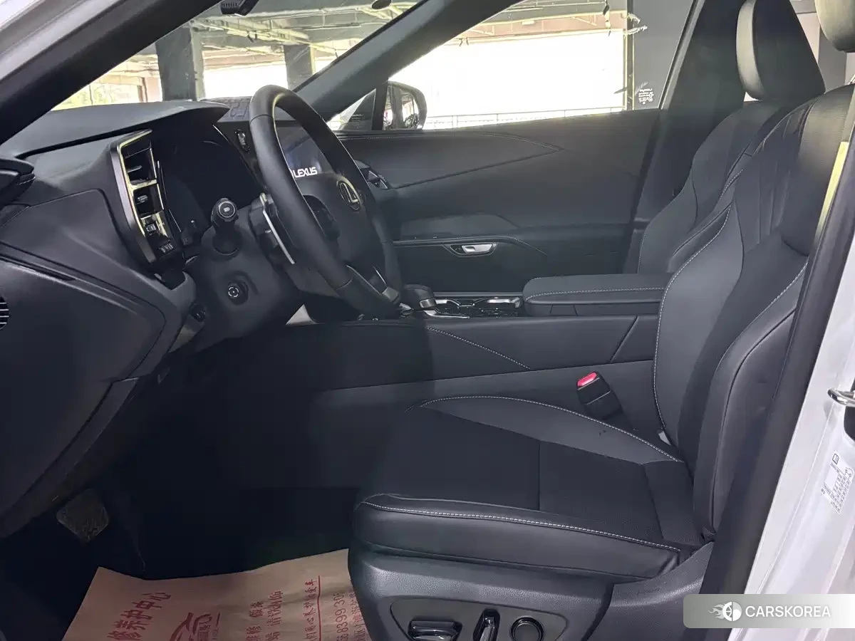 Lexus RX 2026 Белый из Китая, фото 4