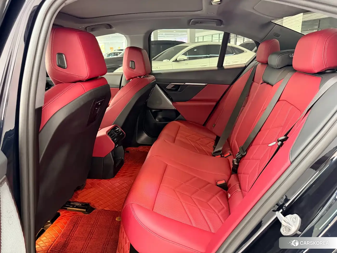 BMW 5 series 2025 Черный из Китая, фото 4